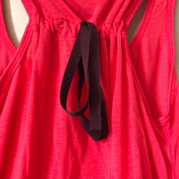 nike workout tank top - Picture 4 of 4